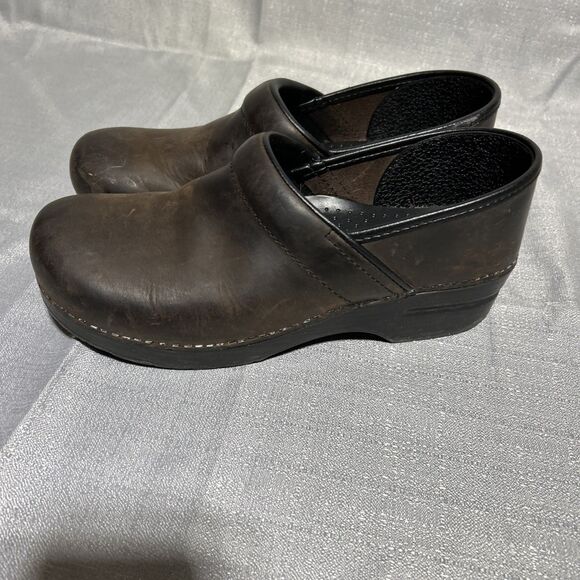 Dansko Wide Pro Antique Brown Oiled Clogs 299780202 Women's US 9.5-10 EU 40 - Picture 9 of 9